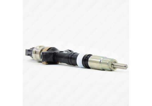 Toyota Landcruiser 2000 Onwards New Denso Diesel Injector DCRI100750